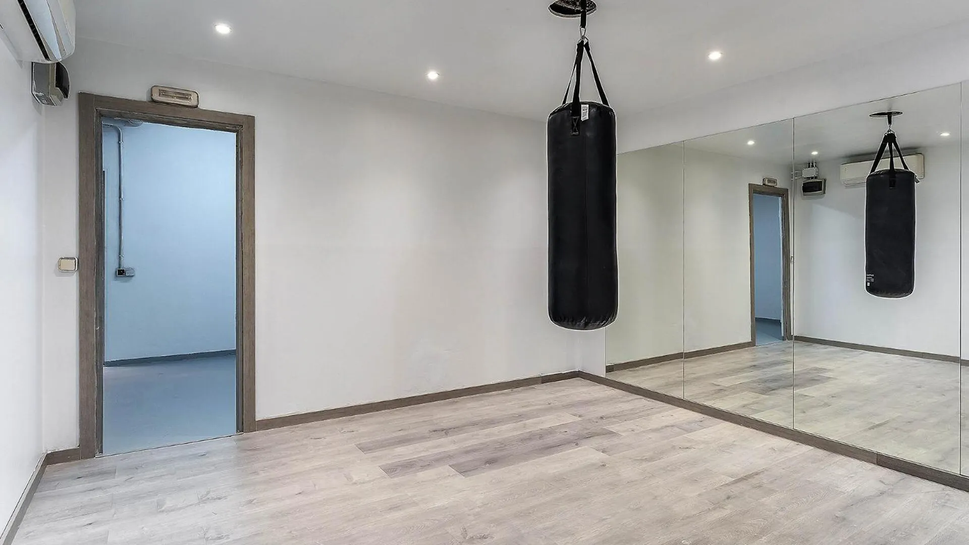 4239 - Ab Duplex Santa Coloma III Apartment Barcelona Spain