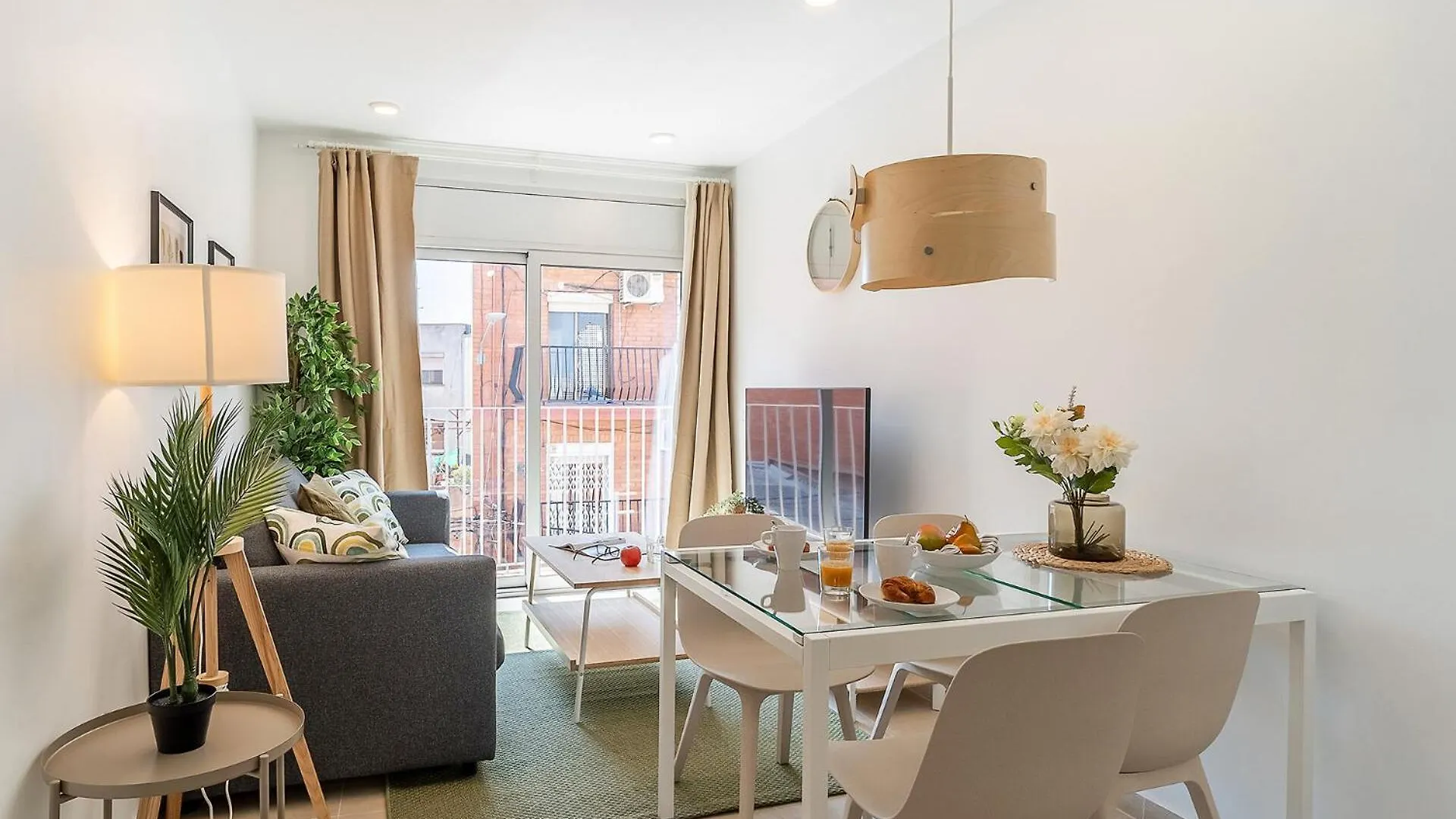 4239 - Ab Duplex Santa Coloma III Apartment Barcelona